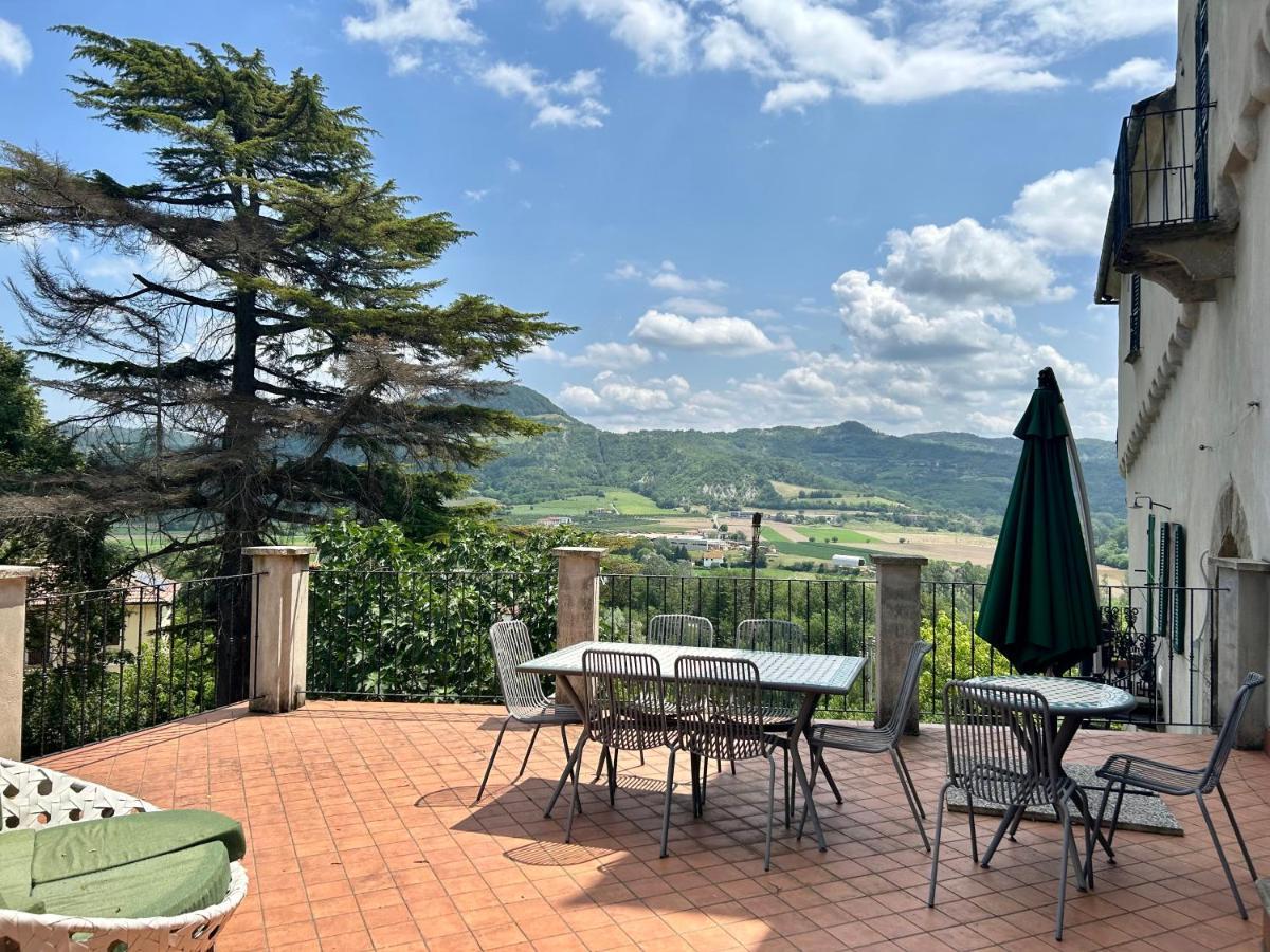 Villa Amazing Castle House Mombaldone Exterior foto