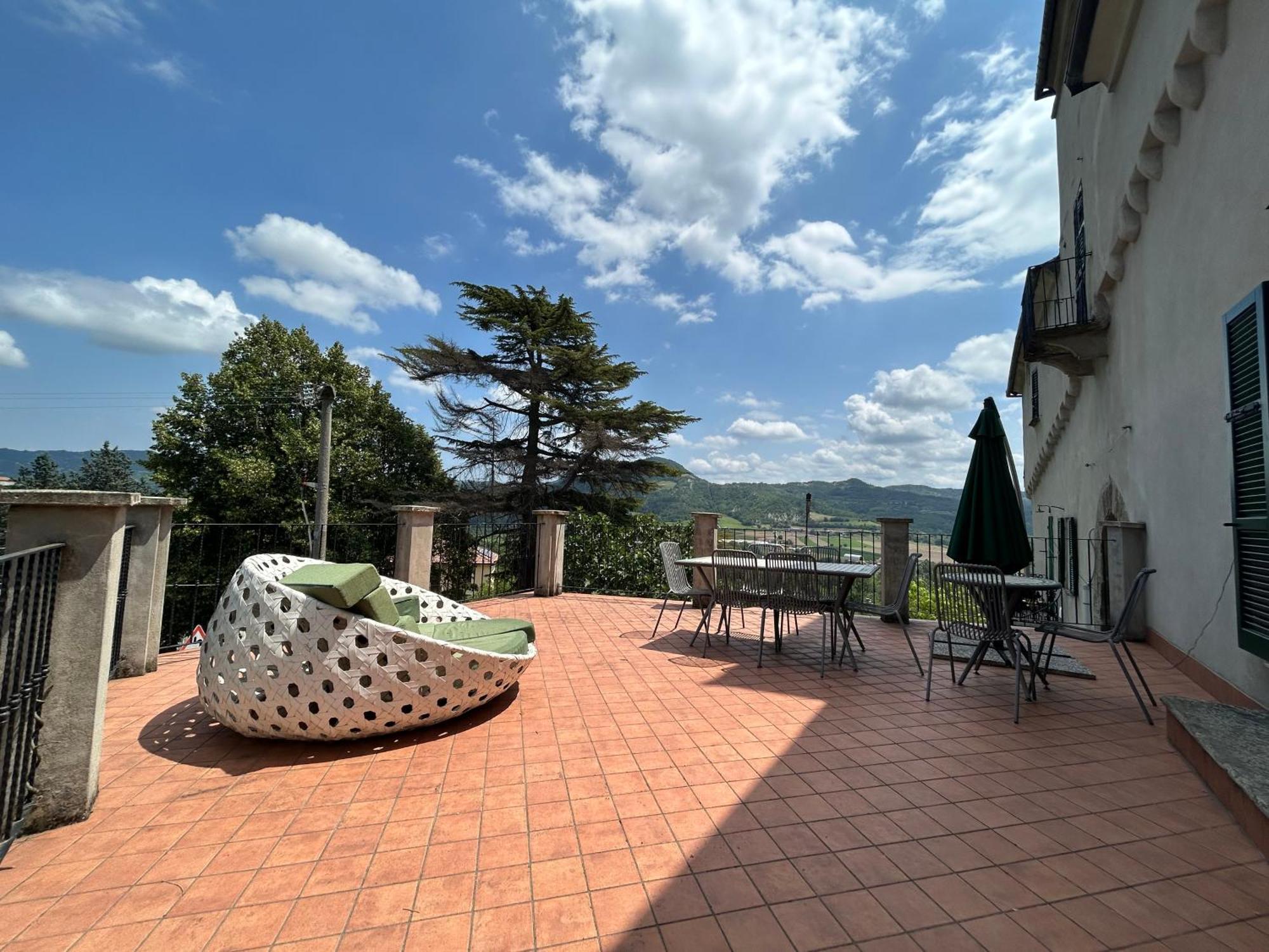 Villa Amazing Castle House Mombaldone Exterior foto